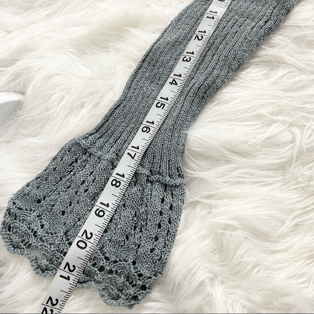 Gray Ribbed Sweater - Picture 5 of 5